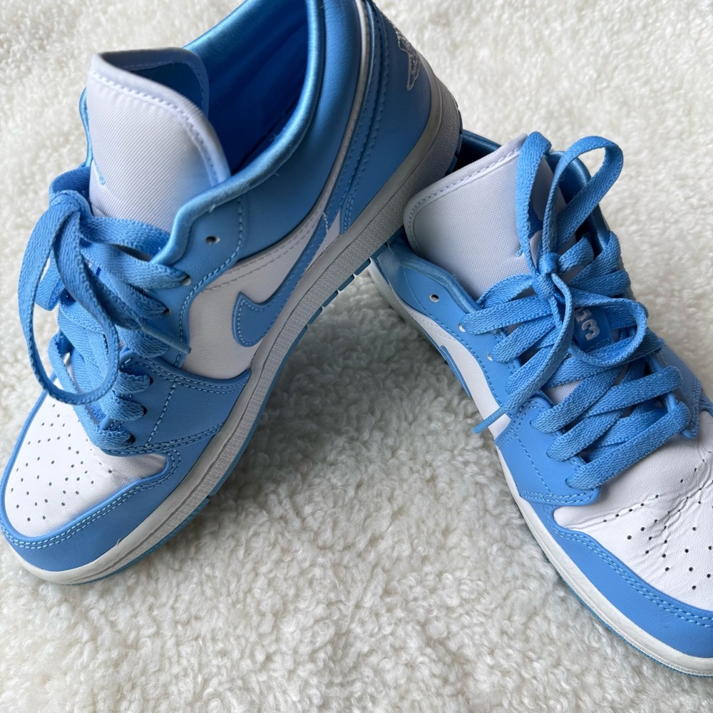 Nike Air Jordan 1 Sneakers